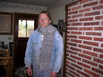 Men's gray scarf
