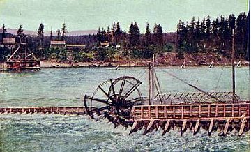 salmon wheel on the Columbia River